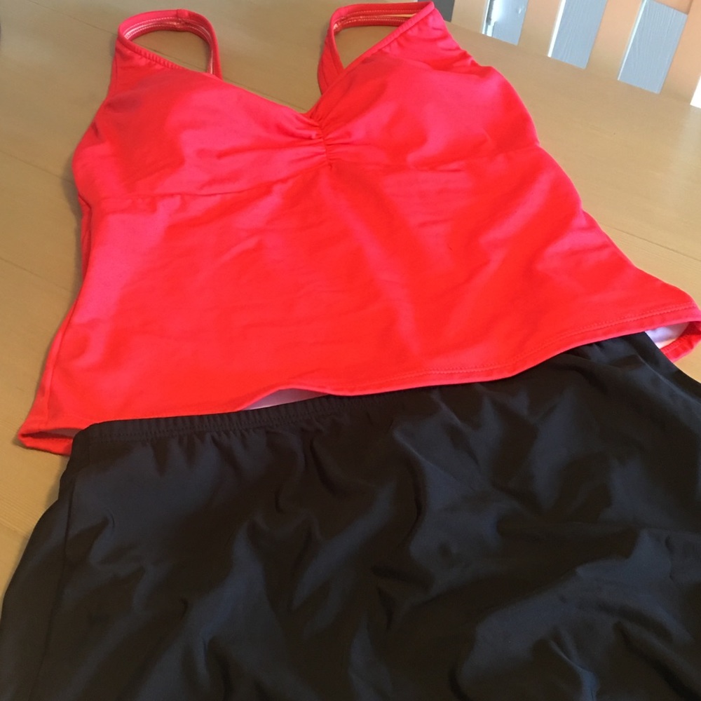 MiracleSuit Swim Suit - look 10lbs slimmer